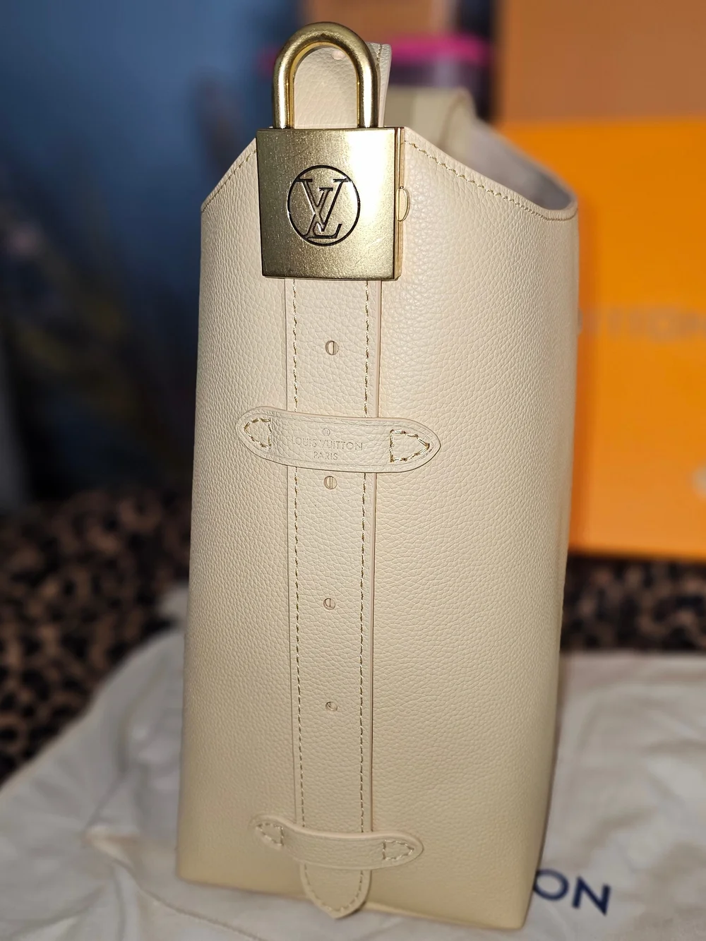 Low Key Bag P-M-Size Color Clay NEW